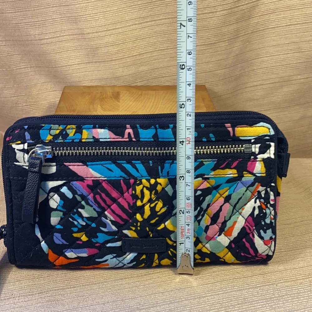 NWOT Vera Bradley wallet w/wrist leash - Picture 4 of 16